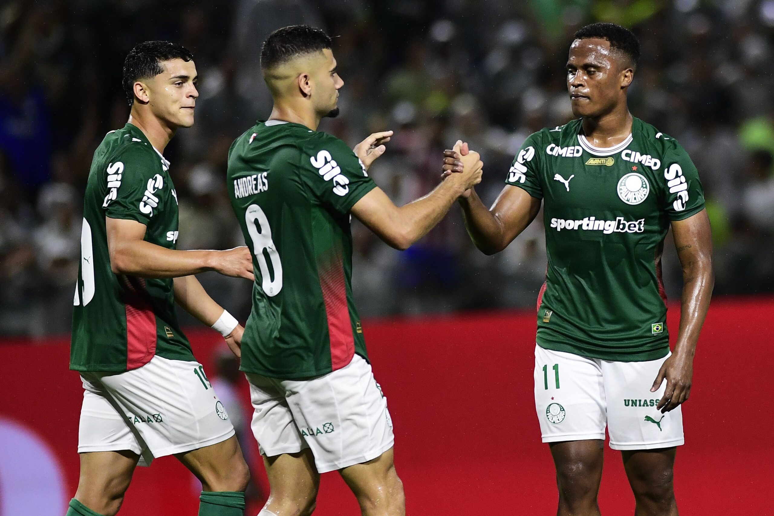 Cartola 2026: melhor meio-campo, Palmeiras é o único com mais de 200 pontos no setor; veja top 5