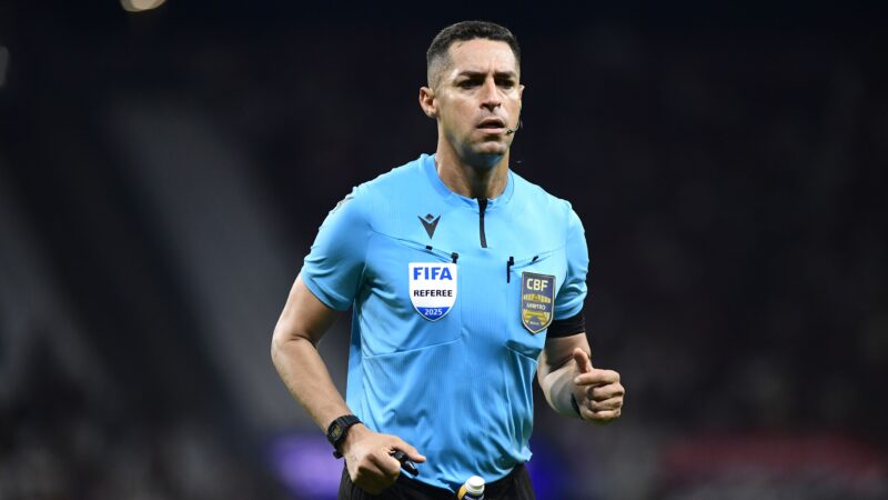 Corinthians x Flamengo: árbitro relata que precisou de ajuda da polícia para entrar em vestiário