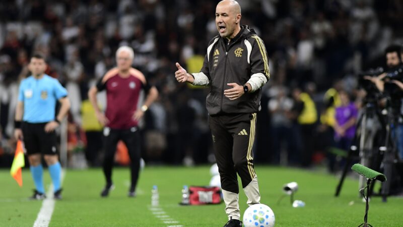 Jardim lamenta empate do Flamengo e explica ausência de Plata: “Dificuldades de integração”