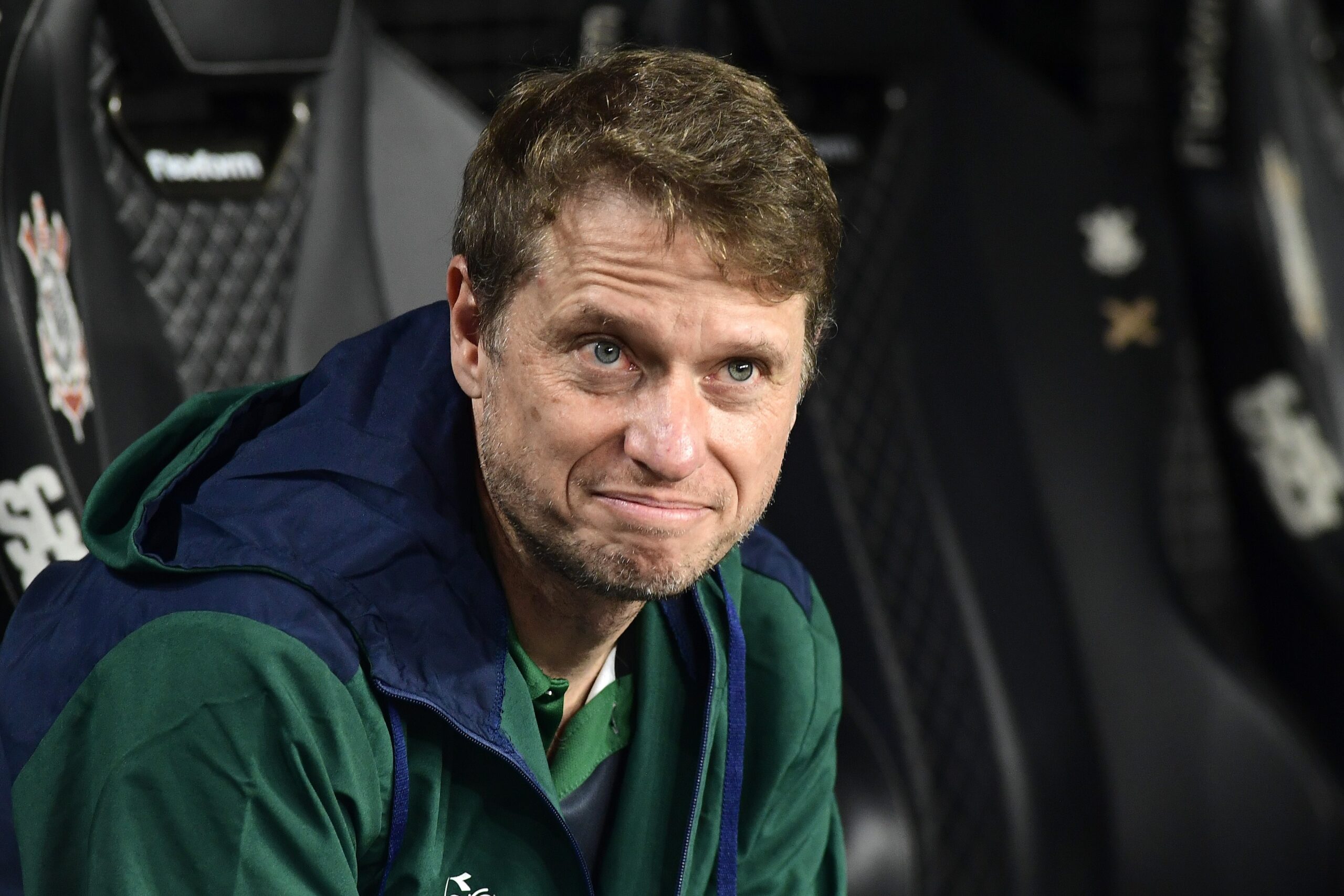 Seabra detalha plano do Coritiba para surpreender o Corinthians: “Mudamos algumas dinâmicas”