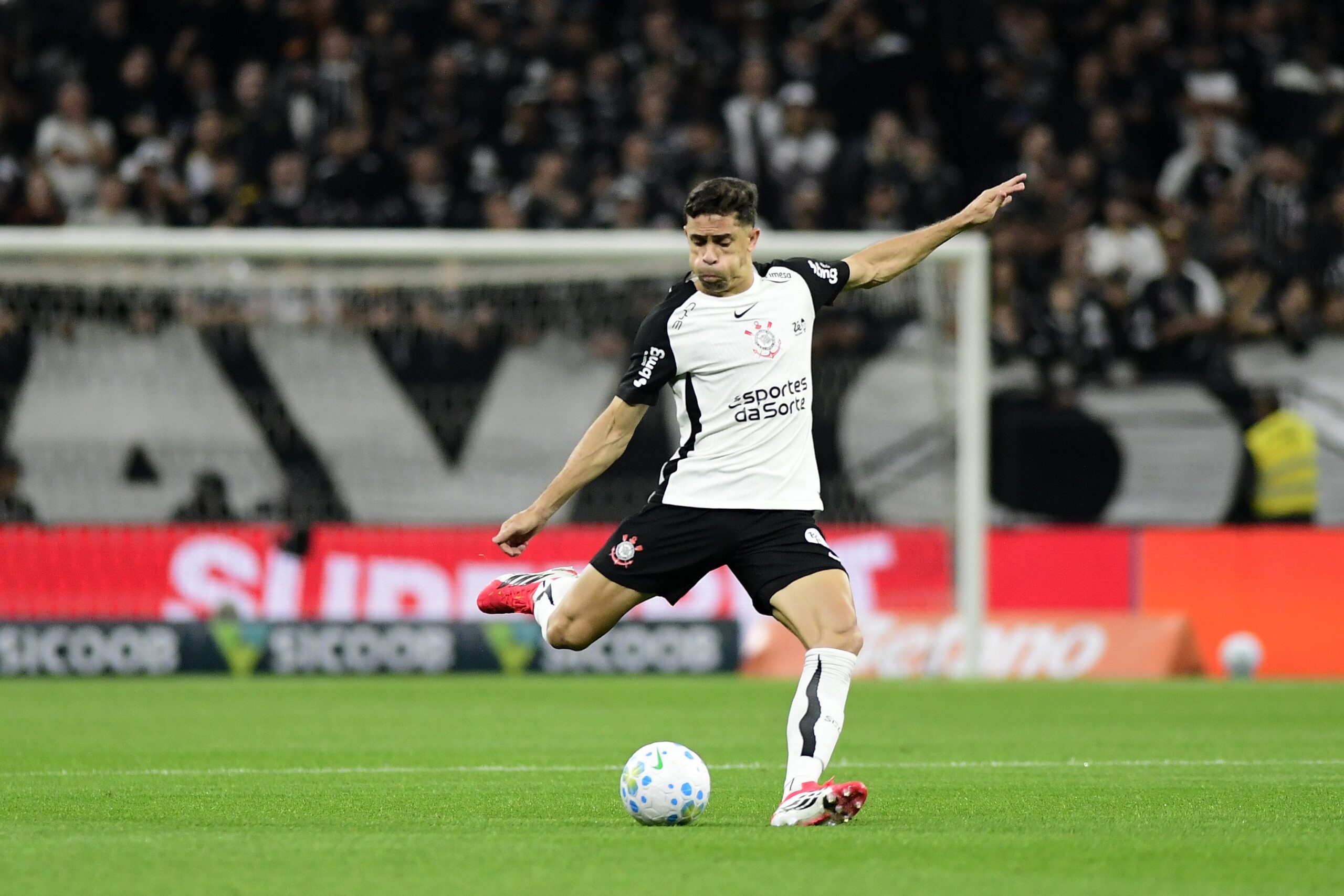 Gabriel Paulista lamenta derrota e cobra mudança no Corinthians: “Precisamos melhorar muito”