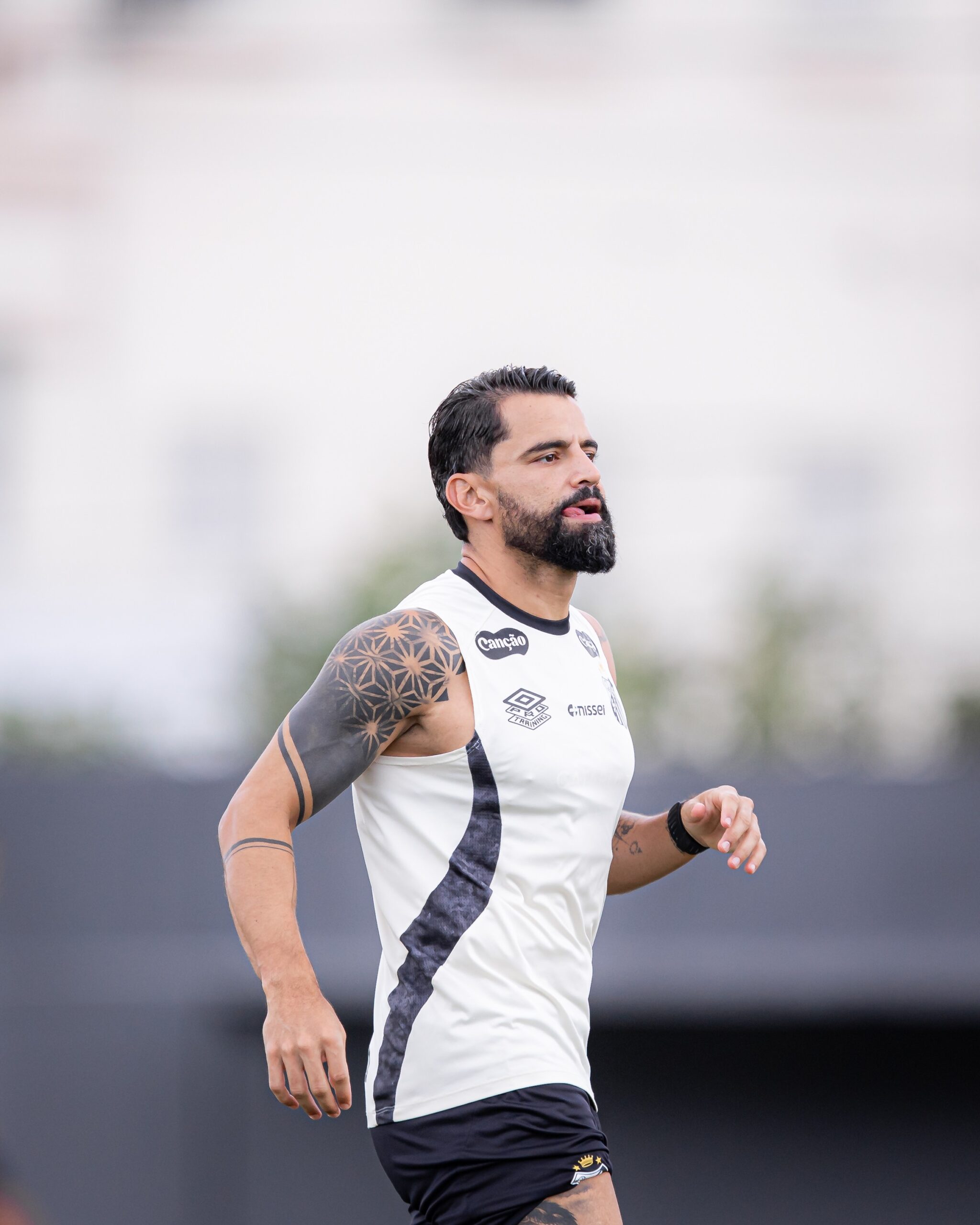 Por que Santos pode facilitar saída de Rincón antes de fim de contrato