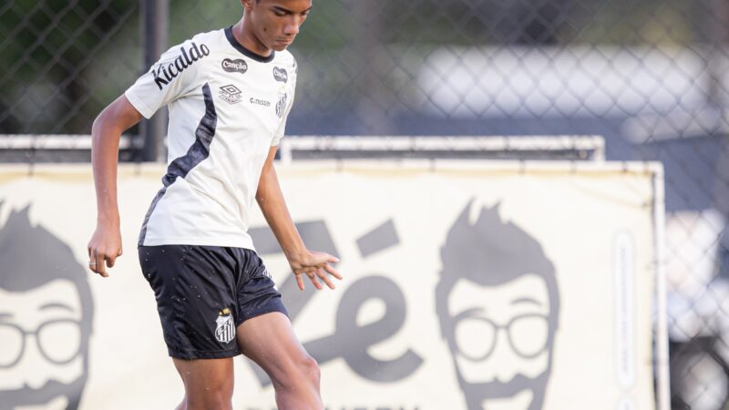 Santos faz reunião e avança para renovar contrato de Robinho Jr.