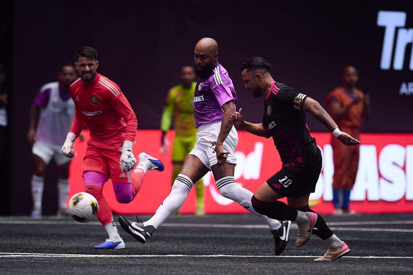 Ex-Botafogo, Chay brilha em estreia na Kings League; G3X atropela Furia com 100º gol de astro