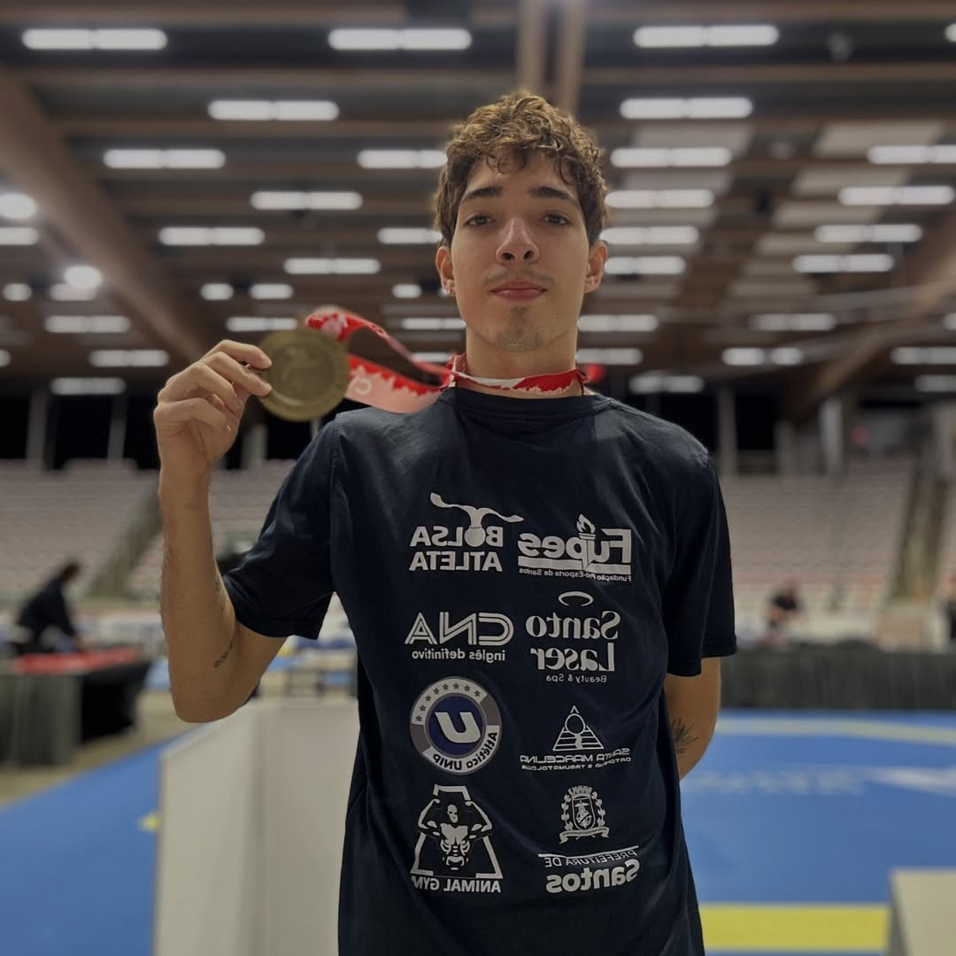 Giovanni Aubin conquista ouro no Canada Open de Taekwondo