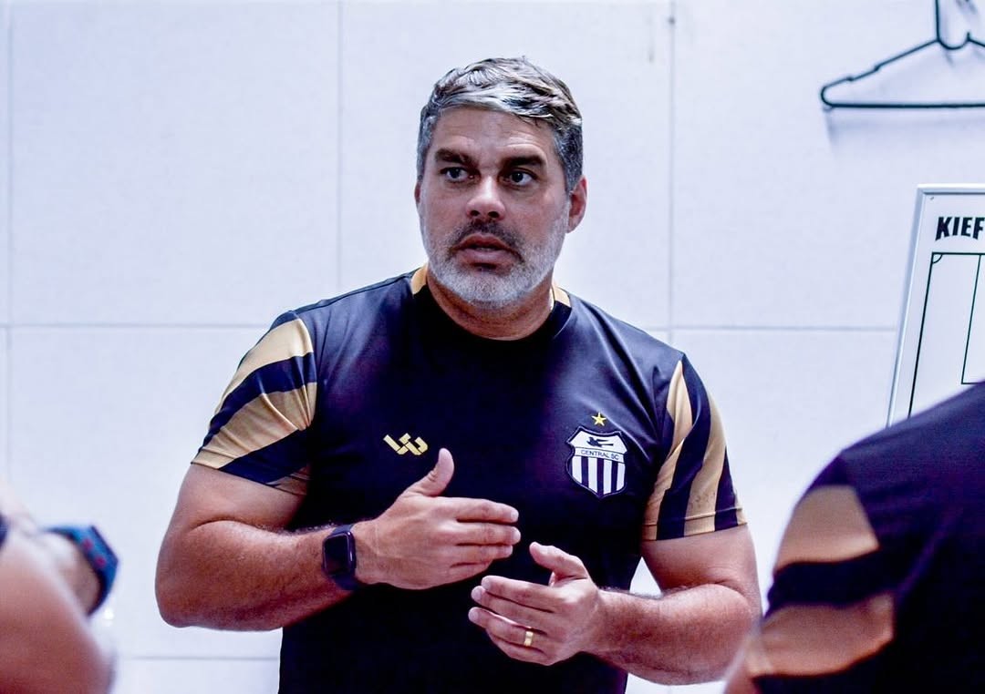 De volta, Leandro Sena pode assumir melhor aproveitamento do Central na década