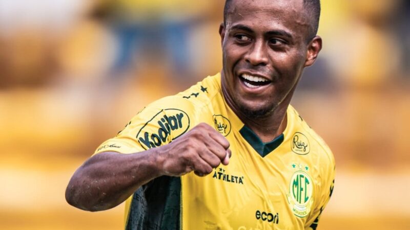 Carlos Eduardo projeta duelo entre Mirassol e Santos e chance de enfrentar Neymar: “Uma honra”