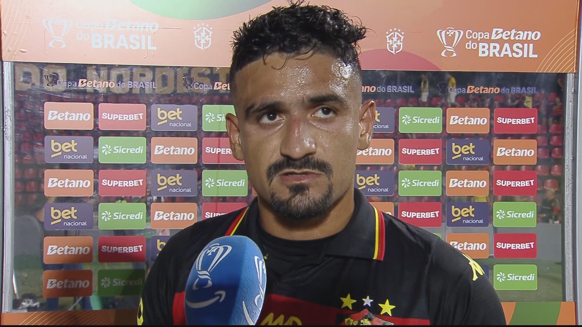 Após erro na Copa do Brasil, zagueiro do Sport pede para dar entrevista: “Assumo a desclassificação”