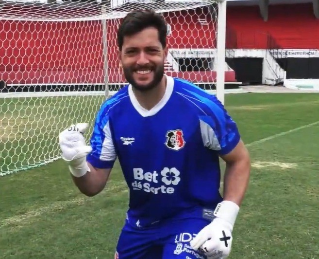 Santa Cruz anuncia goleiro Thiago Coelho, ex-Ponte Preta e Caxias