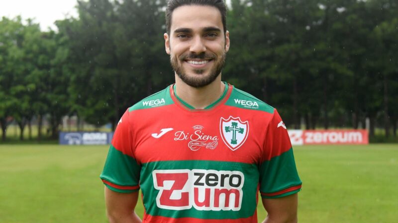 Portuguesa anuncia a contratação do meia Felipe Tontini