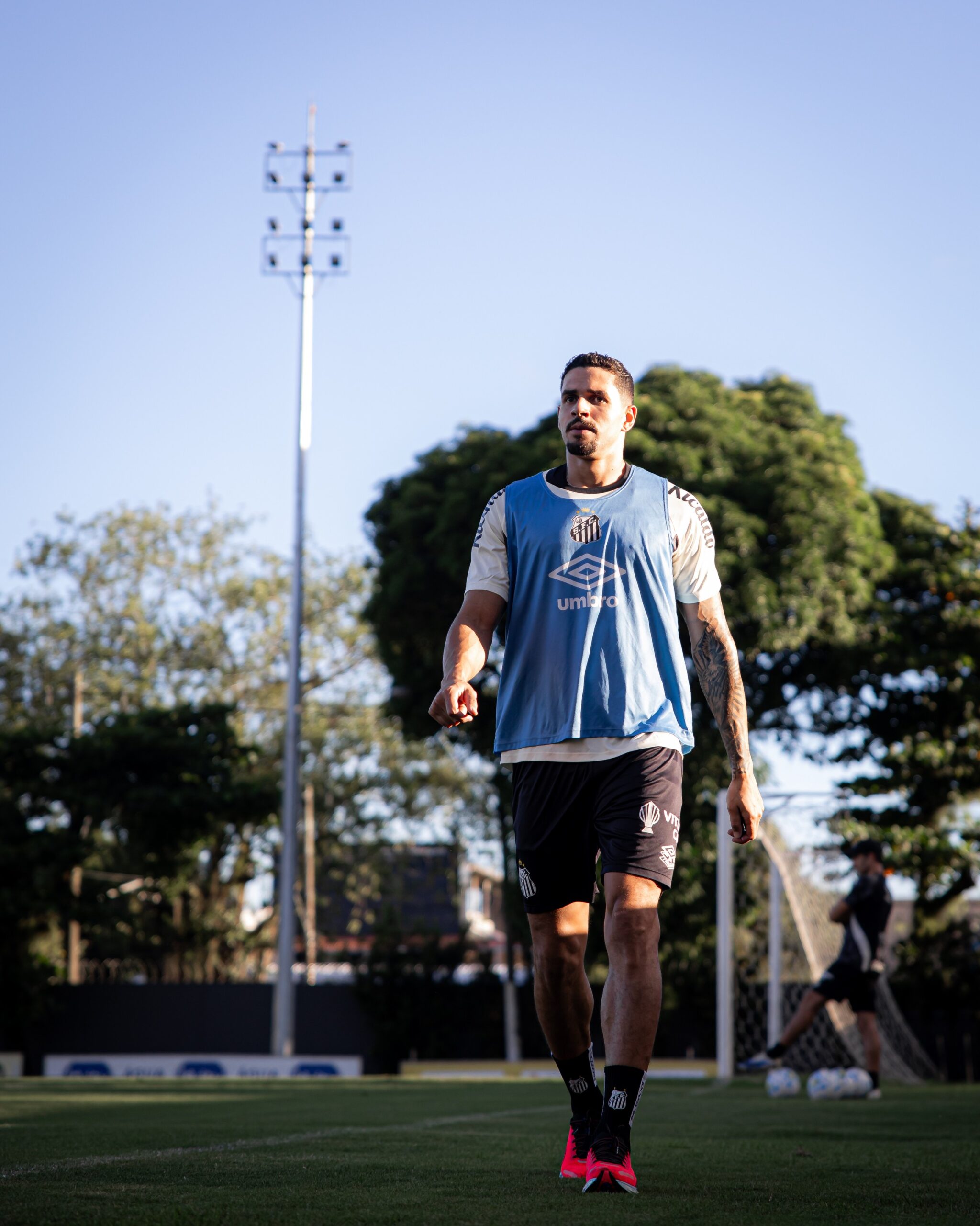 Escalação do Santos: Lucas Veríssimo faz exames e treina separado do elenco