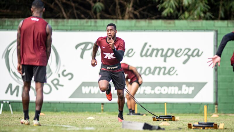 Desfalque do Vitória, Dudu fará exames em São Paulo para avaliar chance de cirurgia na coluna