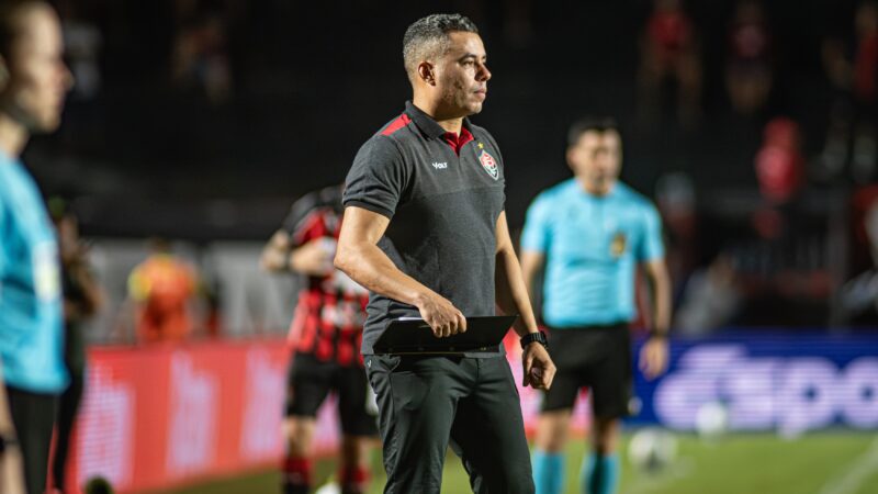 Jair Ventura elogia Vitória contra o Mirassol e projeta “campeonato de regularidade” na Série A
