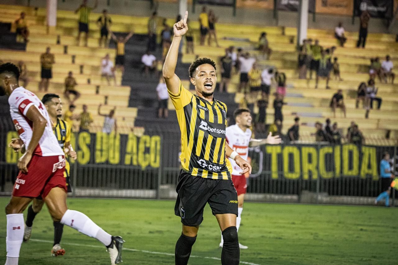 Volta Redonda renova contrato de Juninho Monteiro