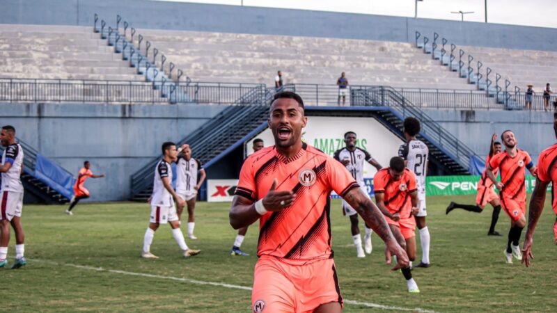 CSA oficializa a contratação de três jogadores