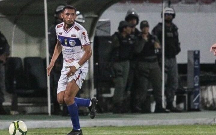 Imperatriz anuncia atacante para disputa da Copa do Nordeste e da Série D