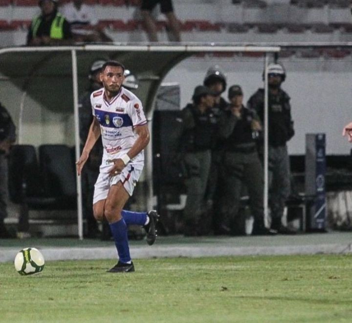 Imperatriz anuncia atacante para disputa da Copa do Nordeste e da Série D