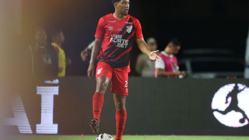 Sport contrata zagueiro Habraão, do Athletico-PR