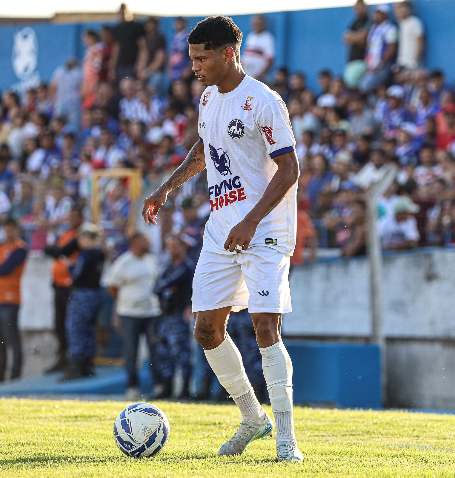 Atacante do Maguary acerta com o Santa Cruz