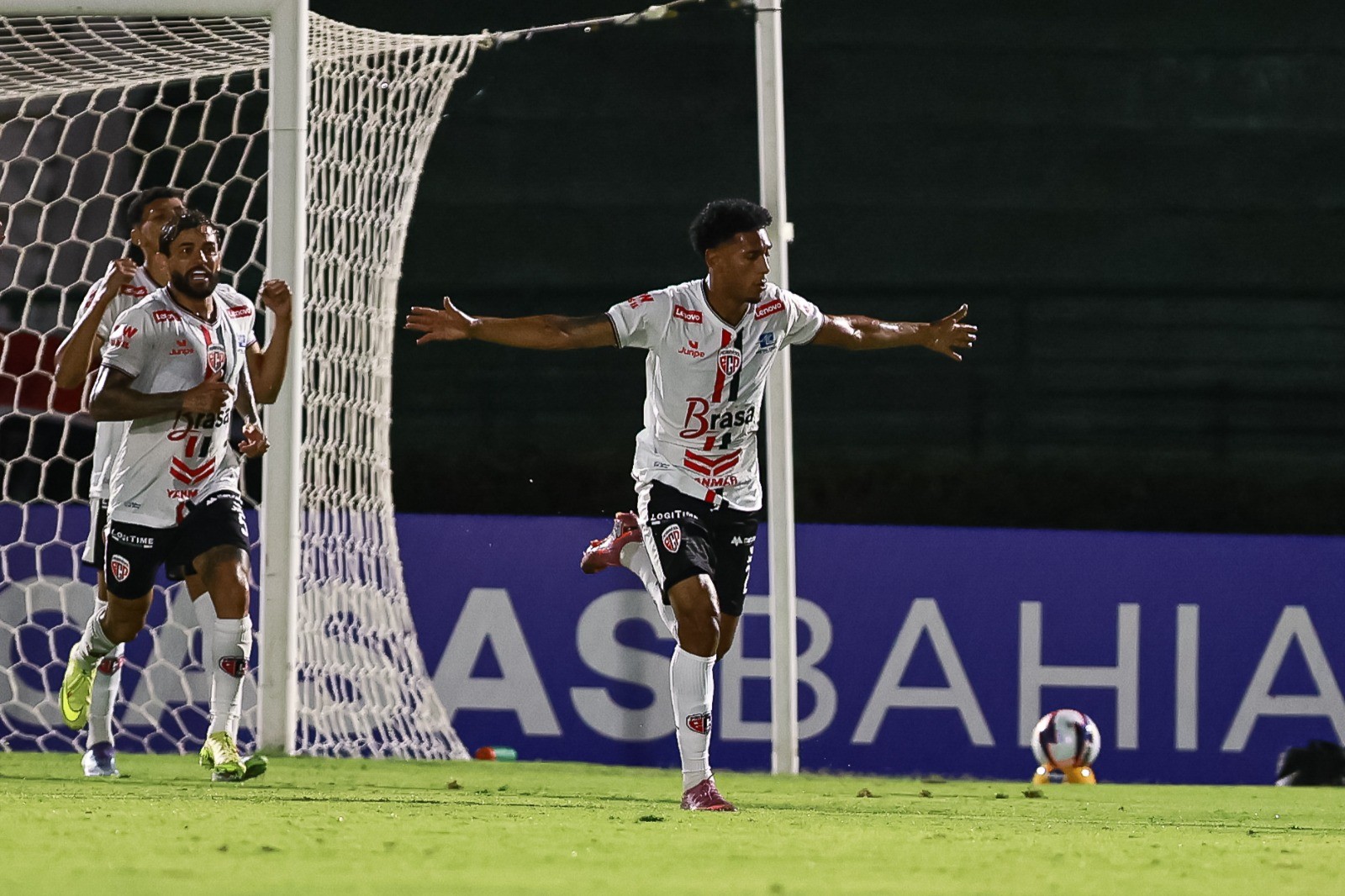 América-RN oficializa contratação do atacante Josiel, ex-Primavera