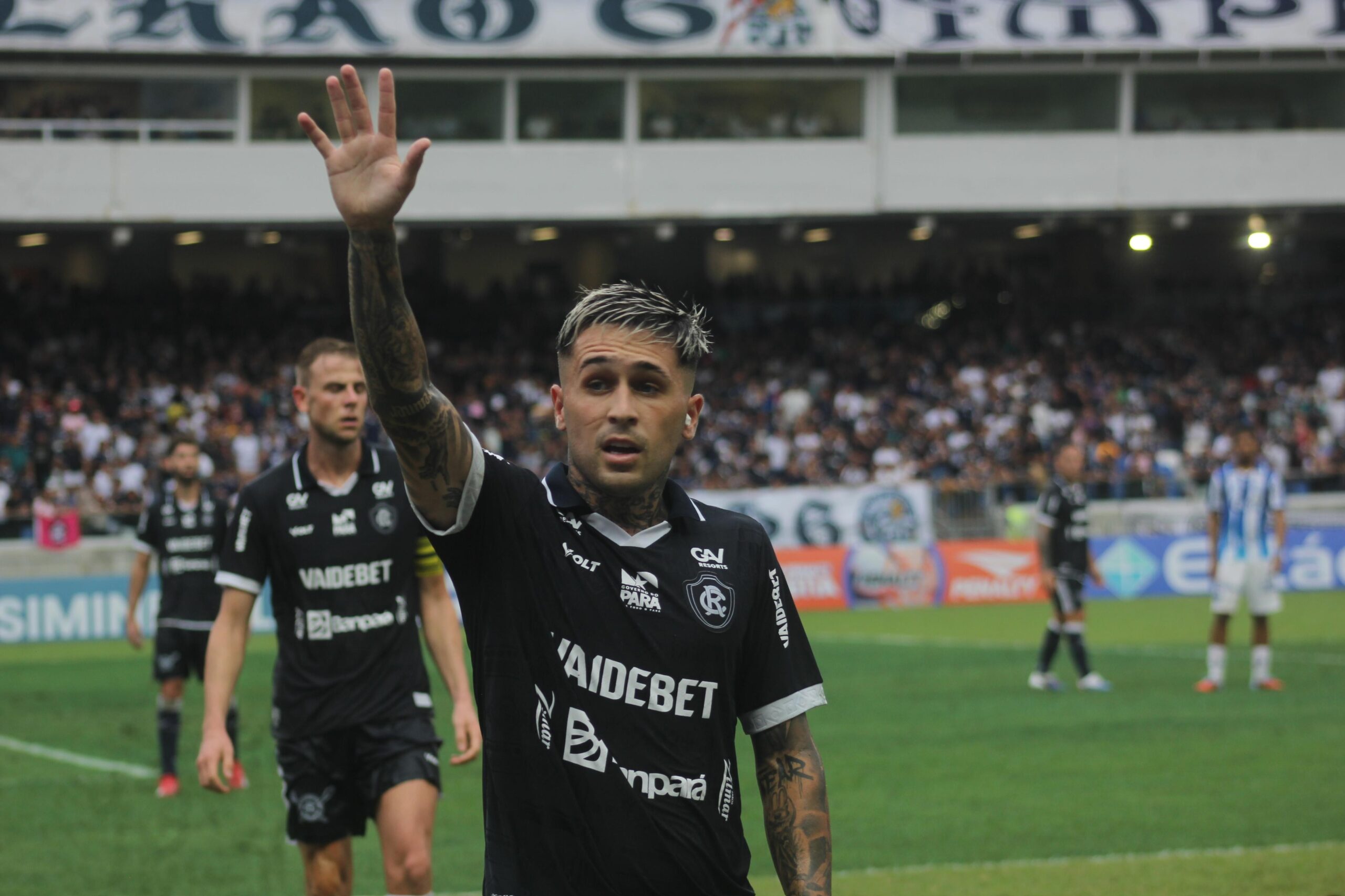 Hernández recebe dois jogos de punição e desfalca o Remo na final do Parazão; clube irá recorrer
