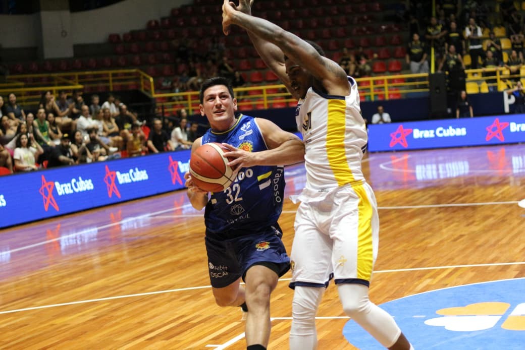 São José recebe Osasco e quer fim de sequência negativa para seguir no G-8 do NBB