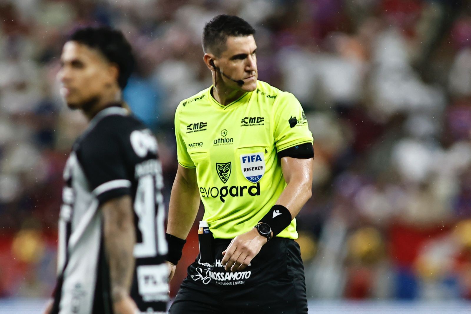 Clássico-rei: áudios do VAR explicam lances polêmicos da final