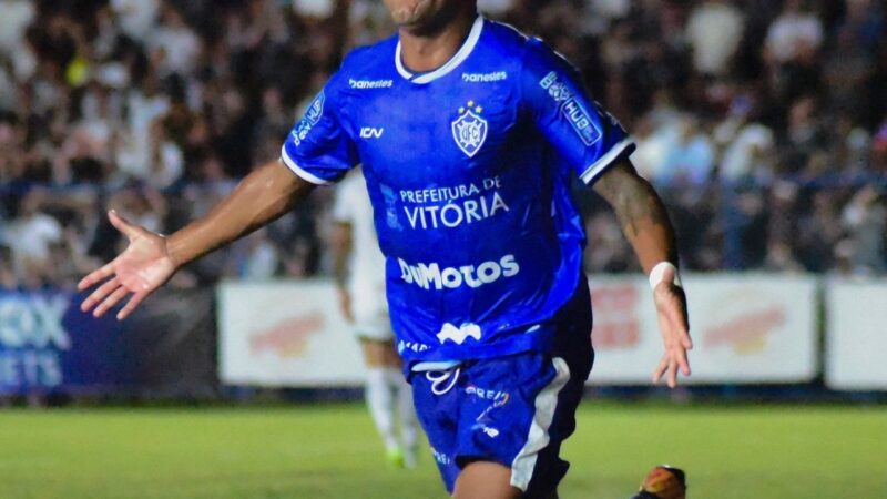 Carlos Vitor ressalta força ofensiva do Vitória-ES, após goleada e classificação no Capixaba