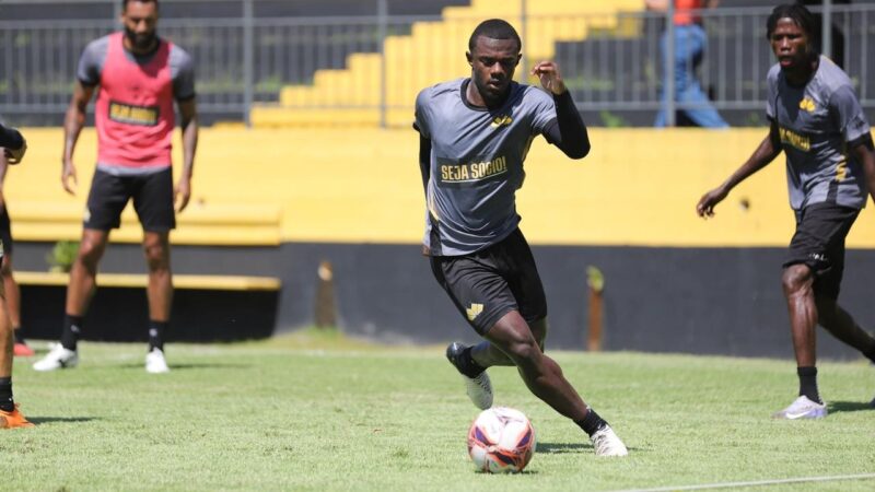 Criciúma recebe consulta do Cruzeiro por promessa da base