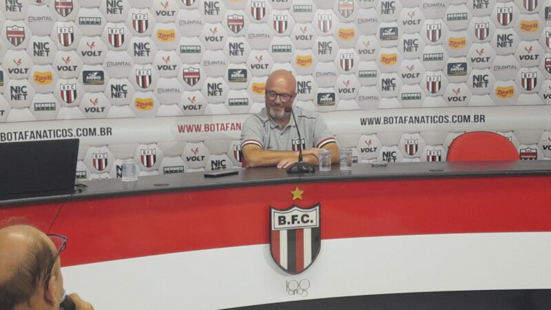 André Leite diz que elenco do Botafogo-SP está fechado para Série B