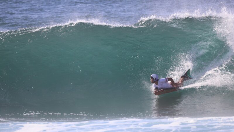 Luna Hardman é campeã do Pipeline Bodyboarding Championship, com nota 10 na final