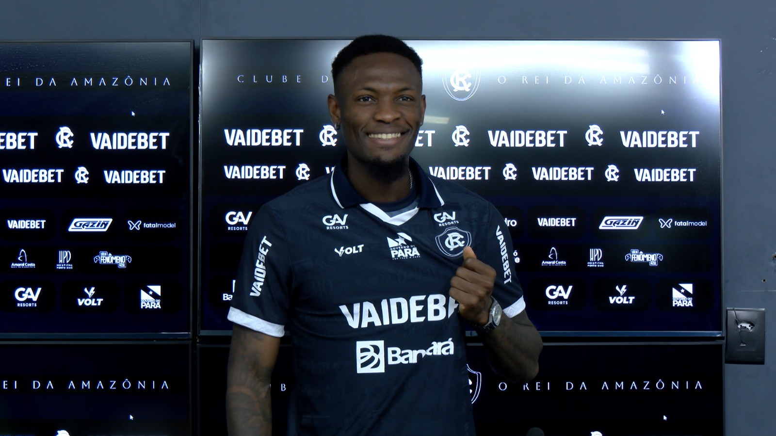 Apresentado, Tchamba define sentimento de jogar pelo Remo: “Orgulho do c…”