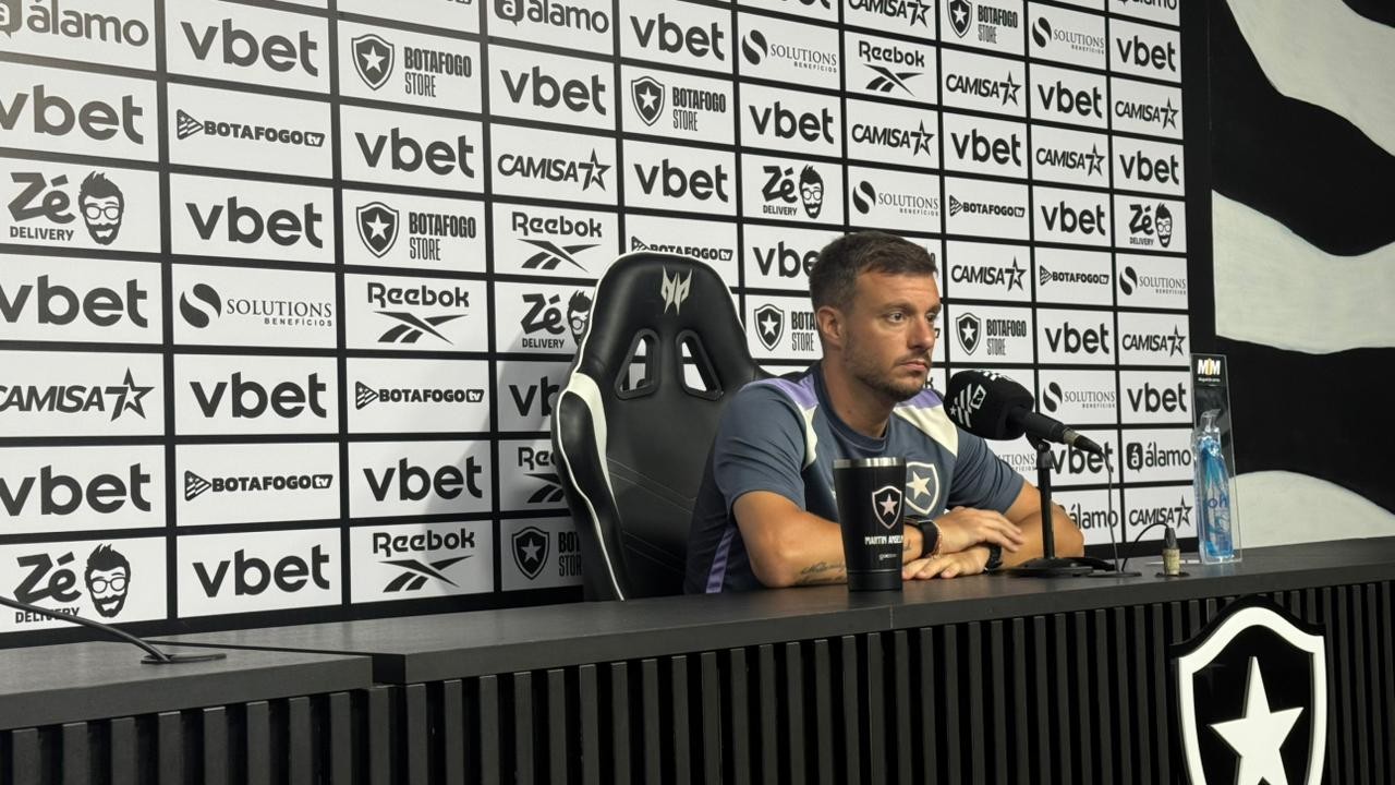 Anselmi exalta jovens do Botafogo em conquista da Taça Rio: “Um prazer poder trabalhar com eles”