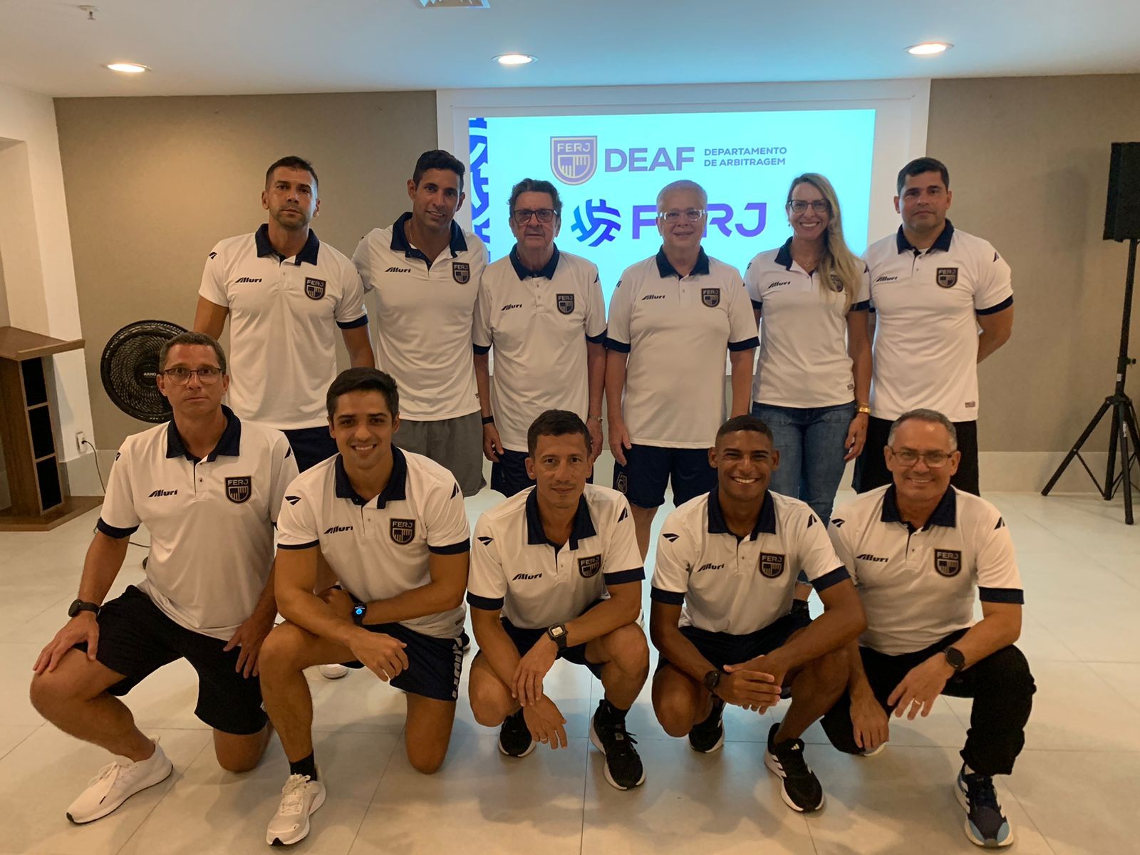 Árbitro também concentra: veja como Bruno Arleu e equipe se prepararam para a final do Carioca