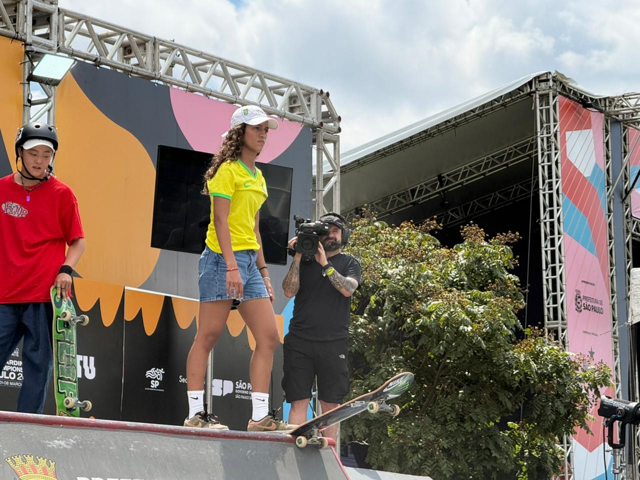 Japonesas dominam Mundial de Skate Street em São Paulo; Rayssa Leal sofre queda séria e fica em 4º