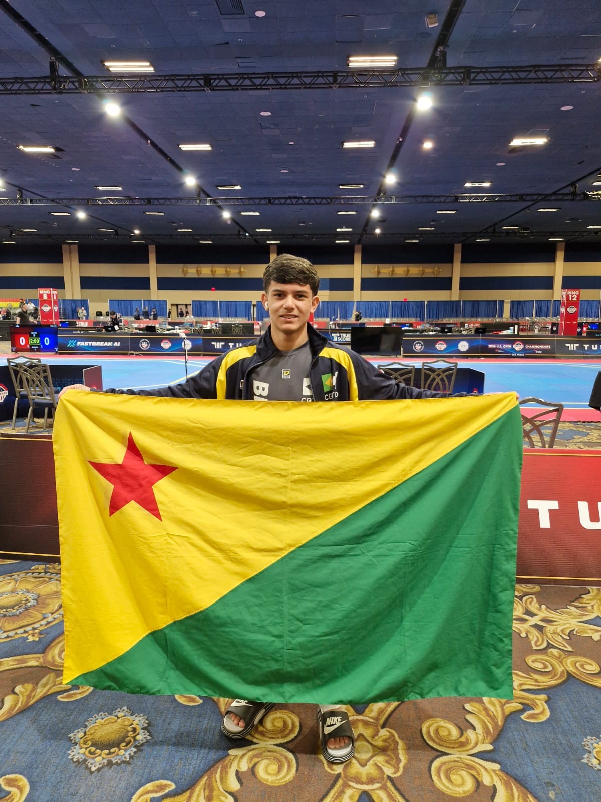 Estreante na categoria juvenil, Bryan Azevedo cai nas oitavas do Aberto de Taekwondo nos EUA