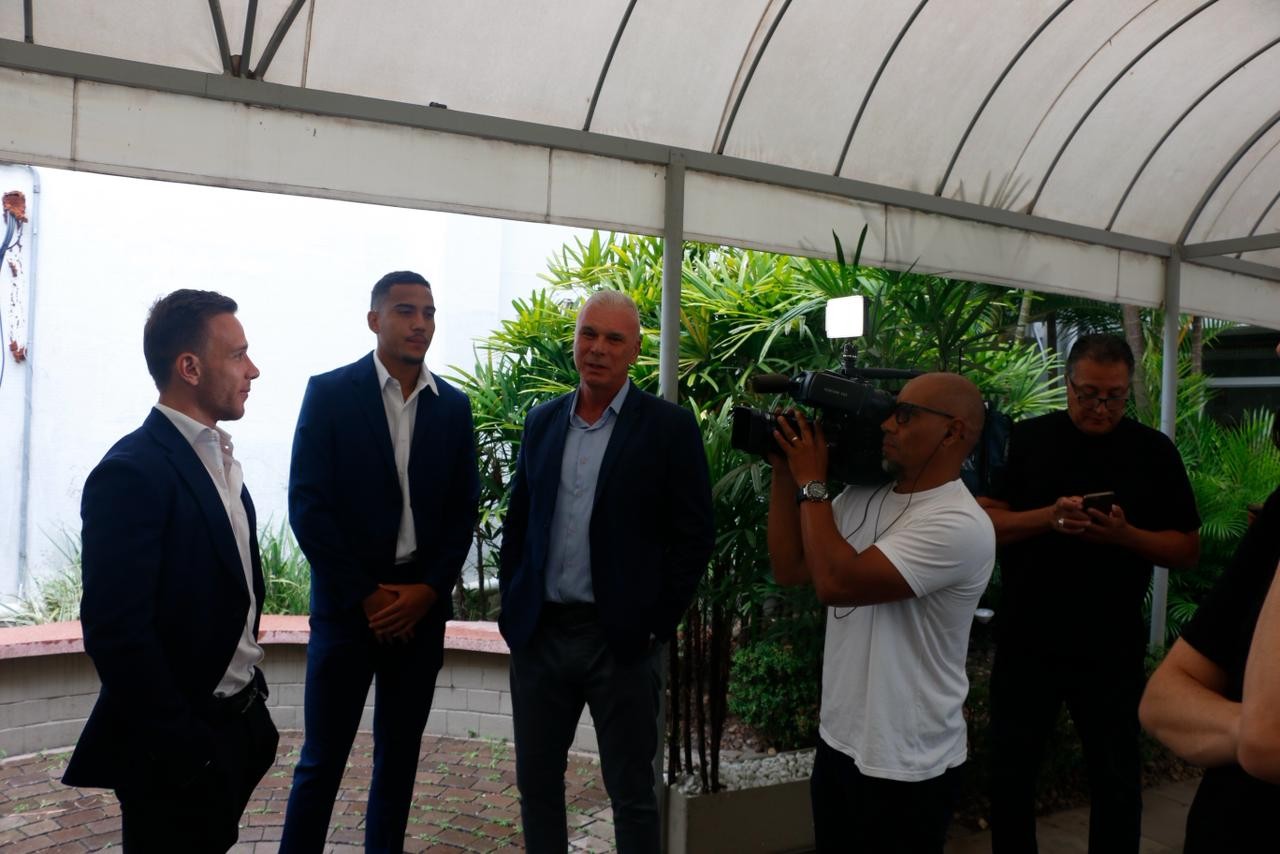 Bastidores: como Arthur se consolida como líder do Grêmio além do campo