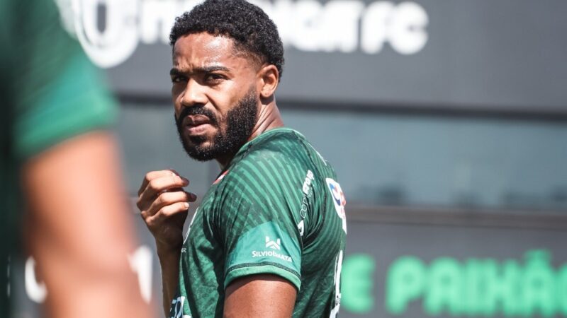 Maringá anuncia a contratação de zagueiro formado no Fluminense