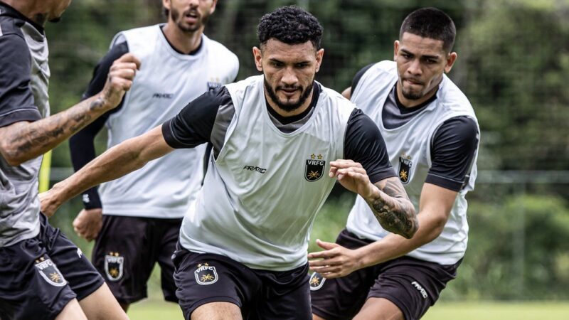 Zagueiro Alan Ferreira, do Volta Redonda, completa 100 jogos como profissional