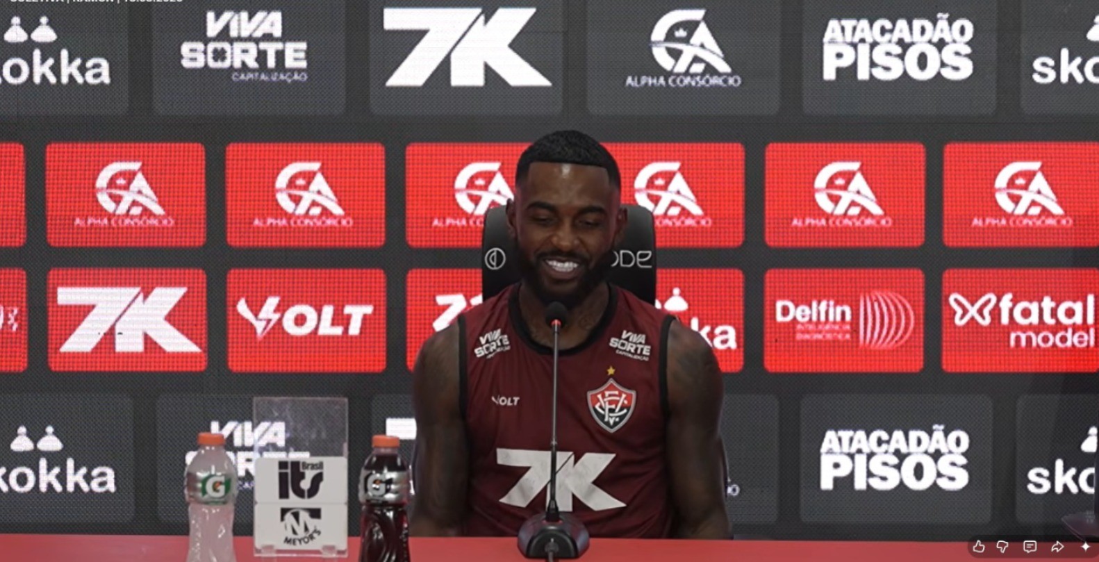 Após primeiro gol pelo Vitória, Ramon agradece conselho de Osvaldo e avalia boa fase