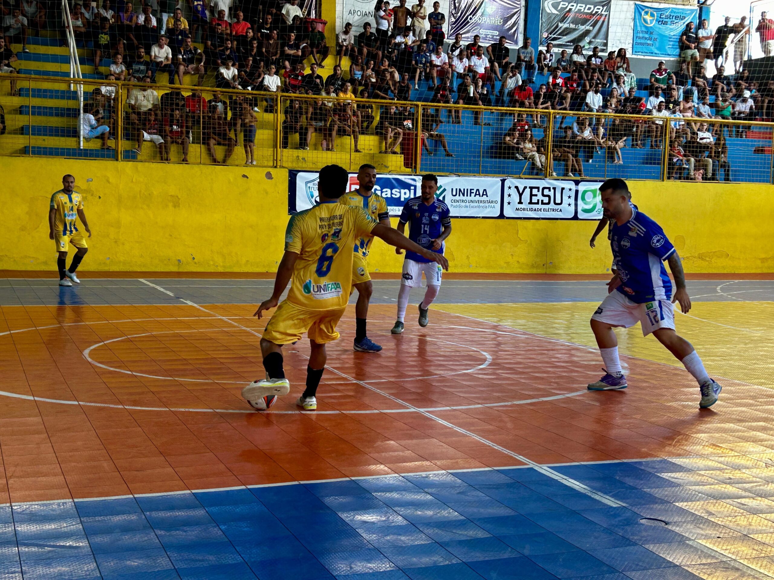 Vitinho faz quatro e comanda vitória de Mendes sobre Paty do Alferes pela Copa Rio Sul