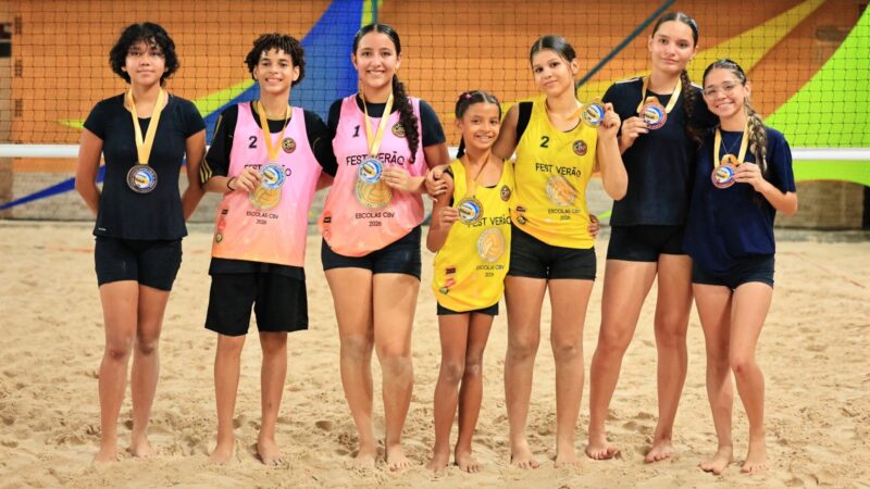 Yana Santana e Vitória são campeãs do 1º Torneio Inter Escolinhas de Vôlei de Praia