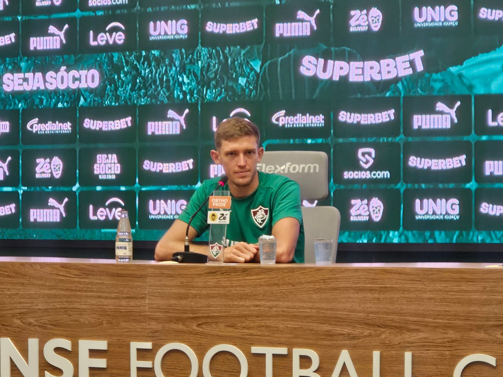 Rodrigo Castillo é apresentado e exalta o Fluminense: “Um sonho chegar aqui”