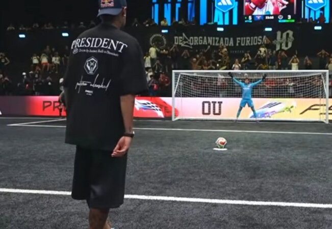 Neymar converte pênalti na Kings League após ficar fora de convocação de Ancelotti