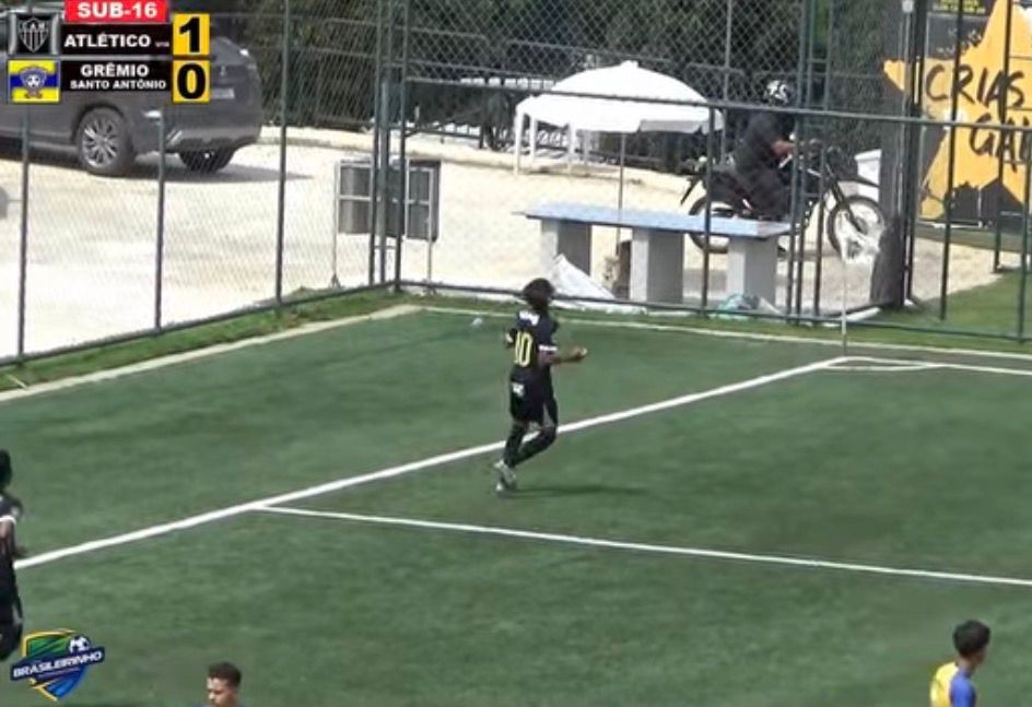 Filho de Hulk marca primeiro gol pelo Atlético-MG e ganha elogios do pai; assista