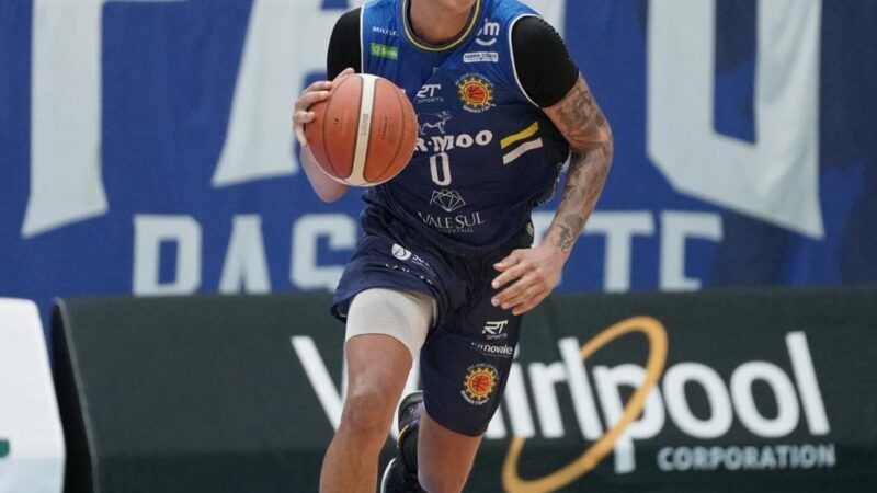 São José brilha no último quarto e vence Pato Basquete pelo NBB