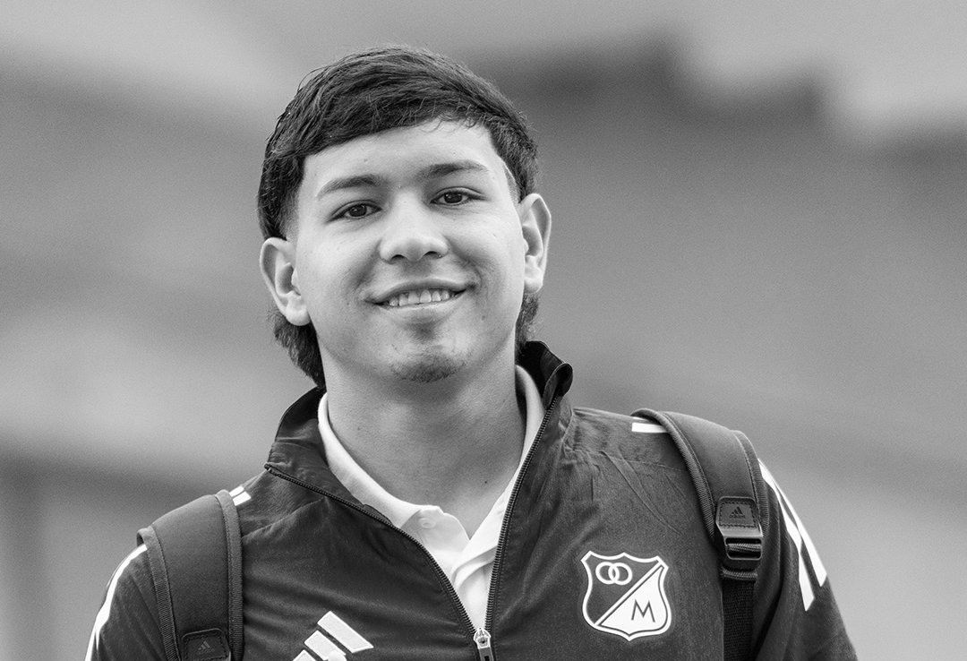 Jogador de 18 anos do Millonarios, da Colômbia, morre após passar mal em campo