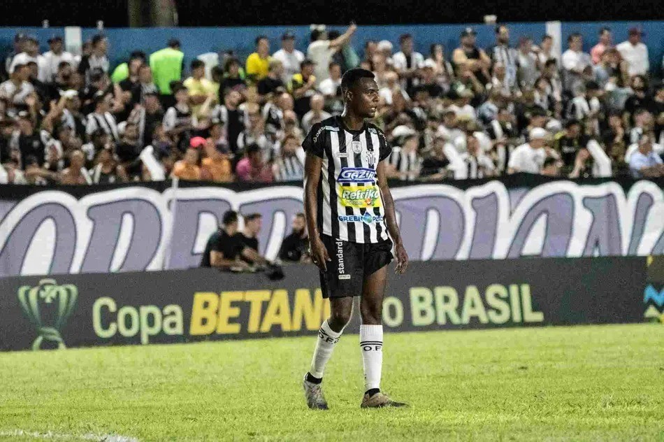 Sampaio acerta contratação de lateral-esquerdo ex-MAC para Série D do Brasileiro