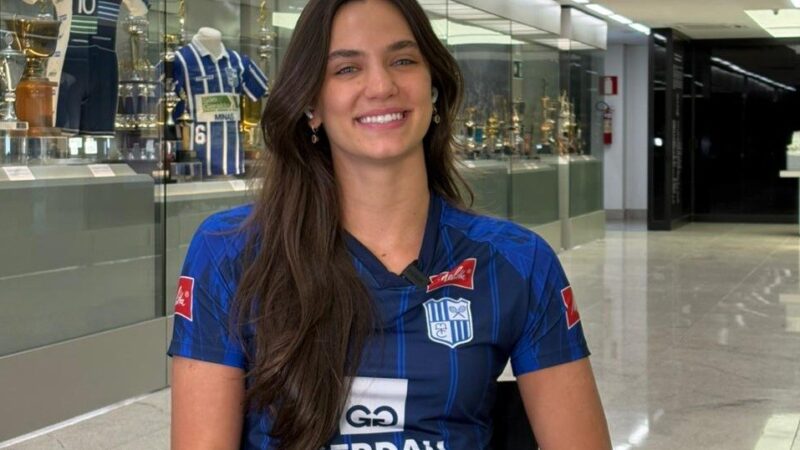 Maior bloqueadora, Júlia Kudiess vê o Minas mais forte nos playoffs: “Na dificuldade a equipe cresce”