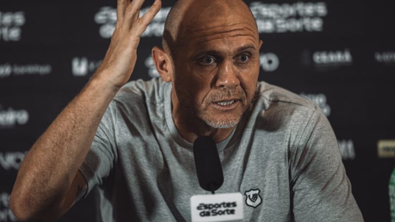 Mozart aponta solução para má fase de atletas do Ceará: “Só supera jogando”
